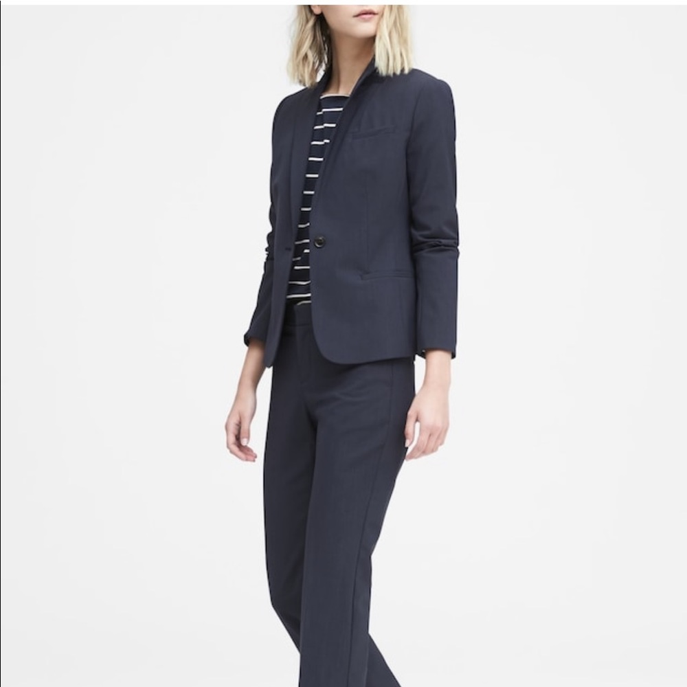 Classic fit washable Italian wool blend blazer